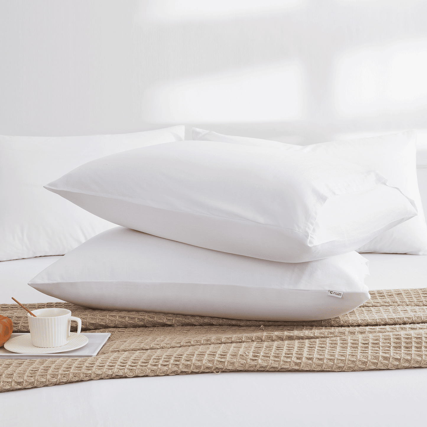 ALANDA Pillow Cases, 2 Pack Cooling Pillow Cases with 100% Bamboo & Linen Fiber, Breathable, Ultra Soft, Anti-Static, Machine Washable Envelope Hotel Pillowcases